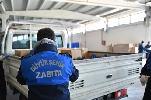 Büyükşehir’den 1500 aileye gıda yardımı