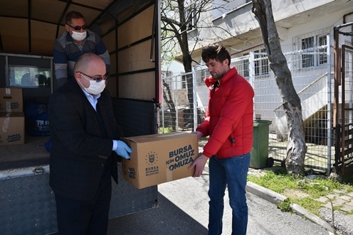 Büyükşehir’den 1500 aileye gıda yardımı