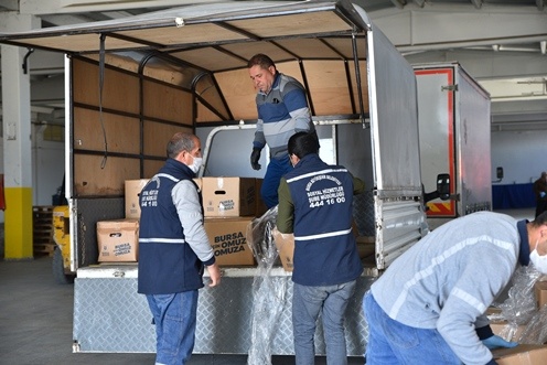 Büyükşehir’den 1500 aileye gıda yardımı