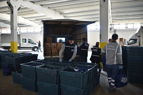 Büyükşehir’den 1500 aileye gıda yardımı