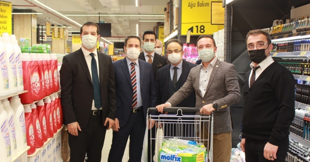 Atilla Ödünç ve Kaymakamlardan Onur Market’e ziyaret