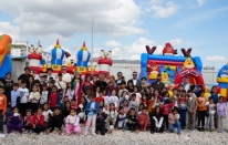 GESİAD bayramda, depremzede çocukları sevindirdi