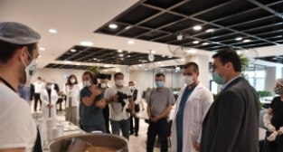 Sağlık Çalışanlarına Aşureler Osmangazi’den