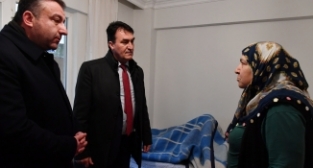 Dündar’dan fedakar geline tam destek