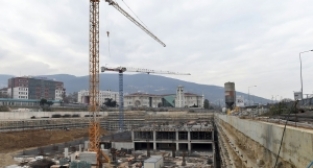  Yerin altından yükselen dev eser