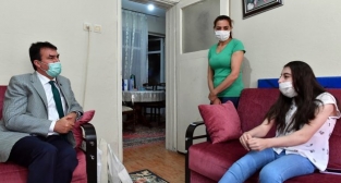 Dündar’dan genç Sevcan’a moral ziyareti