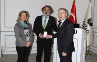 "Ulus devletler devlet dinine  ihtiyaç duymuştur”