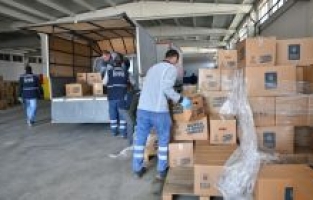 Büyükşehir’den 1500 aileye gıda yardımı