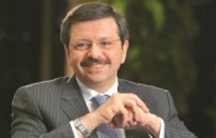 Uzaktan ama yürekten kucaklaşalım