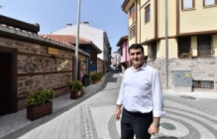 Oruçbey Caddesi, eski kimliğine büründü