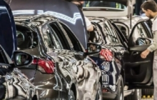 Otomotiv sektörü yeni yol haritasını arıyor