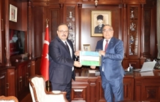 İlk Ziyaret Vali Canbolat’a