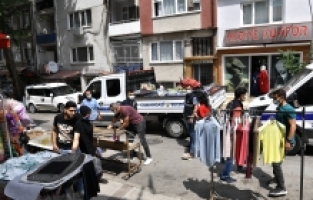 Osmangazi'de kaldırımlar işgalden kurtarıldı