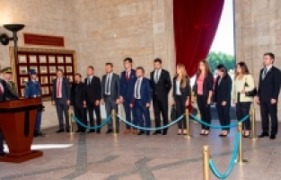 Genç Sanayiciler ATA'nın huzurunda