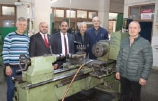 25 yıl sonra aynı tezgâhın başına geçti