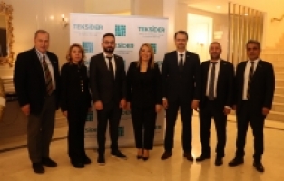 İş dünyası TEKSİDER iftarında bir araya geldi