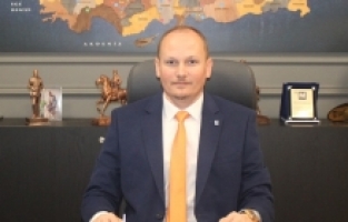 Lothbrog Makine, eğitimle büyüyor