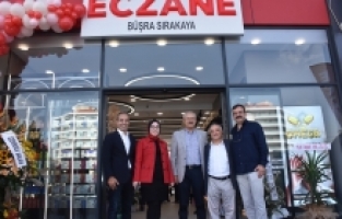 Büşra Sırakaya Eczanesi yeni yerinde