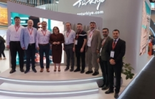 Bursalı turizmcilerden Katar çıkarması