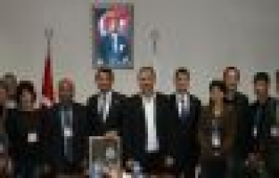 Kıgizistanlı heyet Bursa OSB Başkanı Ali Uğur ve yönetim kurulu üyelerini ziyaret etti.