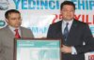 Osmangazi'ye değer katanlar ödülü DOSABSİAD'ın oldu.