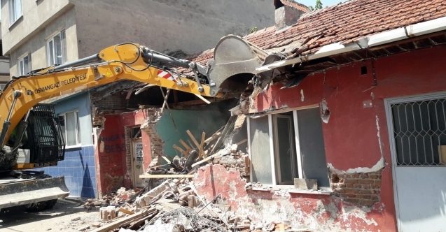 Osmangazi’de Metruk Bina Seferberliği